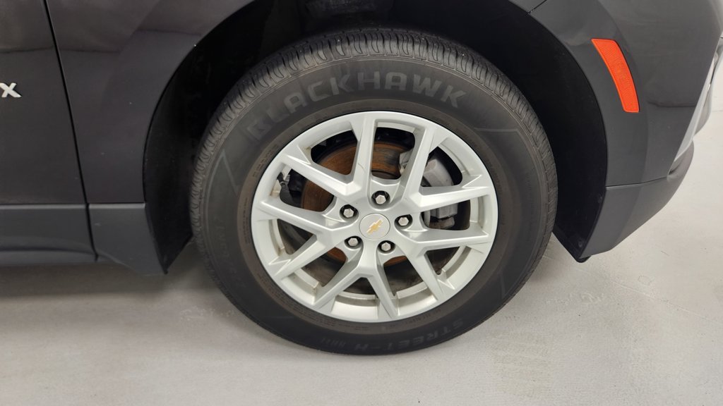 Used 2023 Chevrolet Equinox LT AWD/4WD image 9