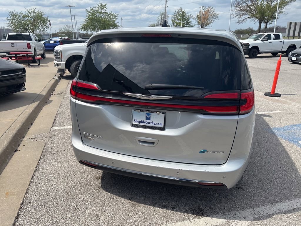 Used 2023 Chrysler Pacifica Limited image 24