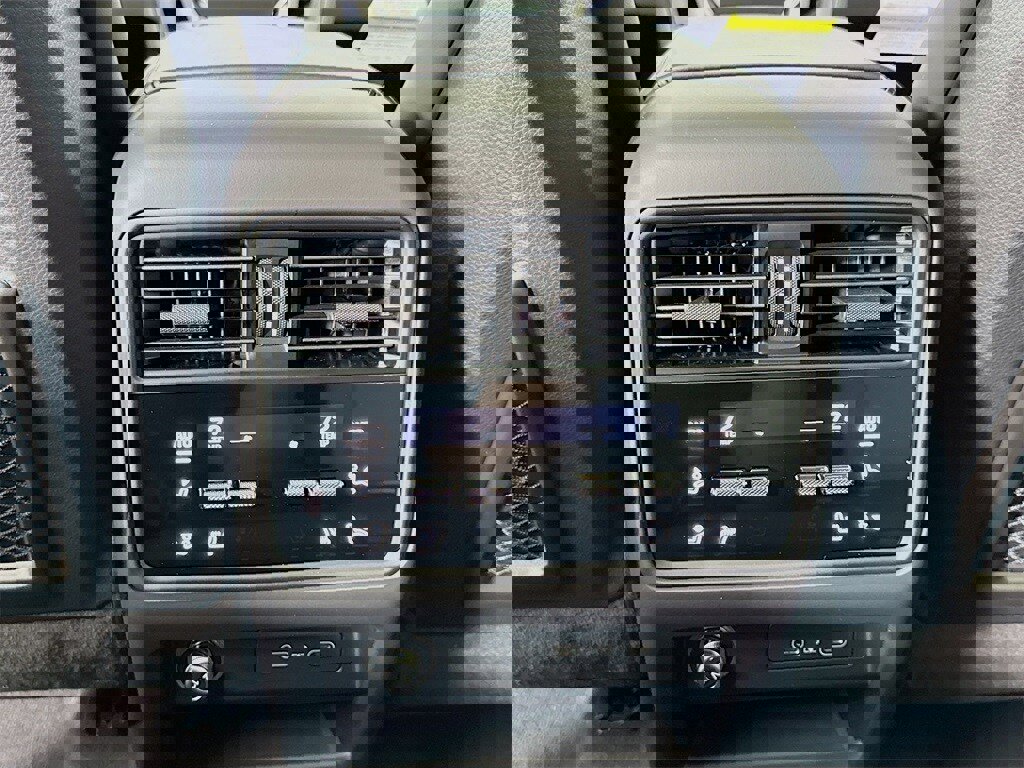 New 2026 Porsche Cayenne image 27