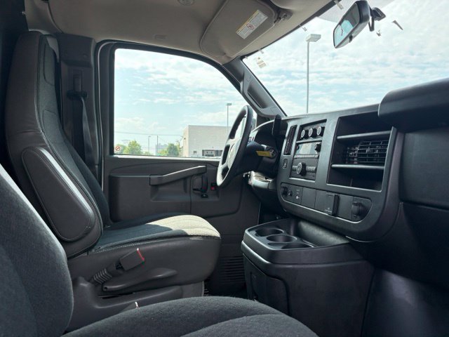 Used 2025 Chevrolet Express 2500 w/ Driver Convenience Package RWD image 22