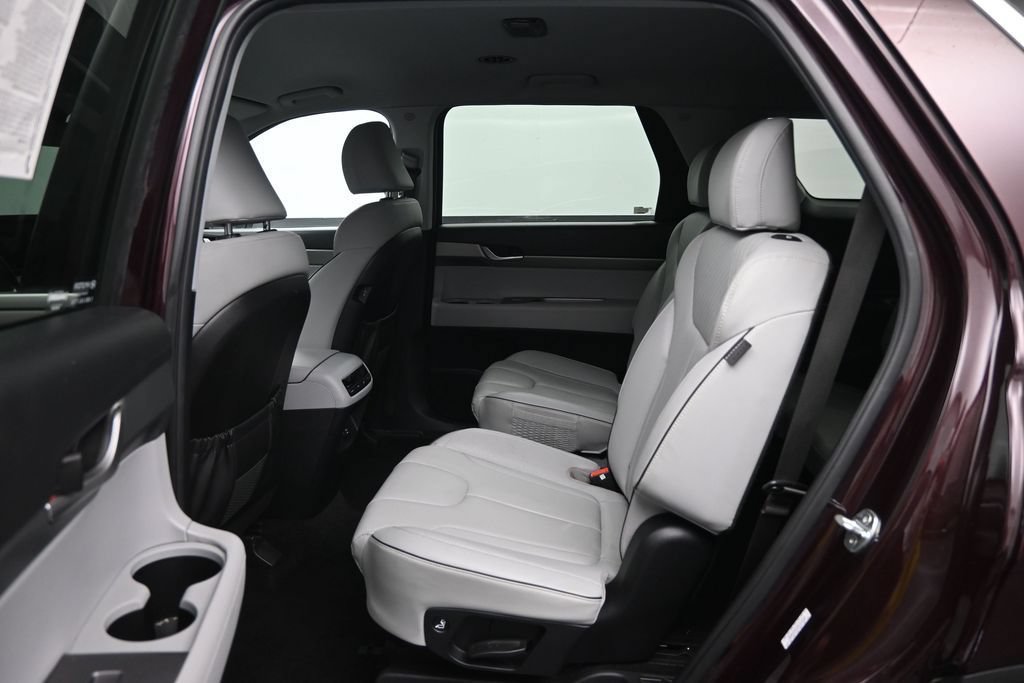 Used 2024 Hyundai Palisade SEL FWD image 25