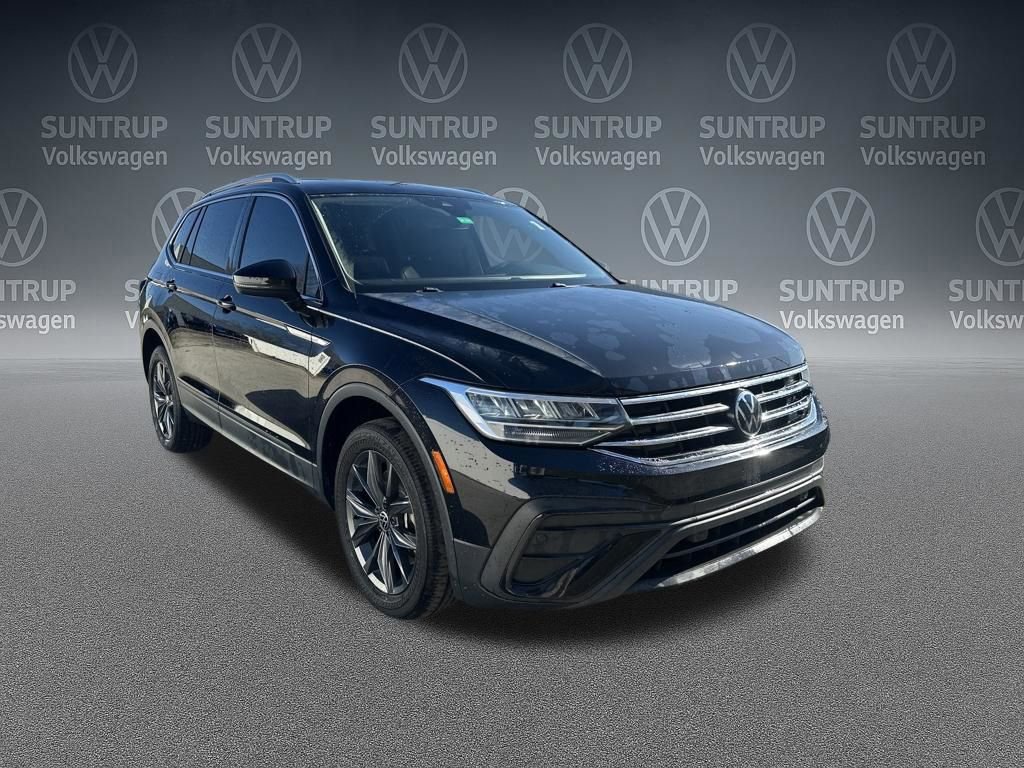 Used 2023 Volkswagen Tiguan SE image 38