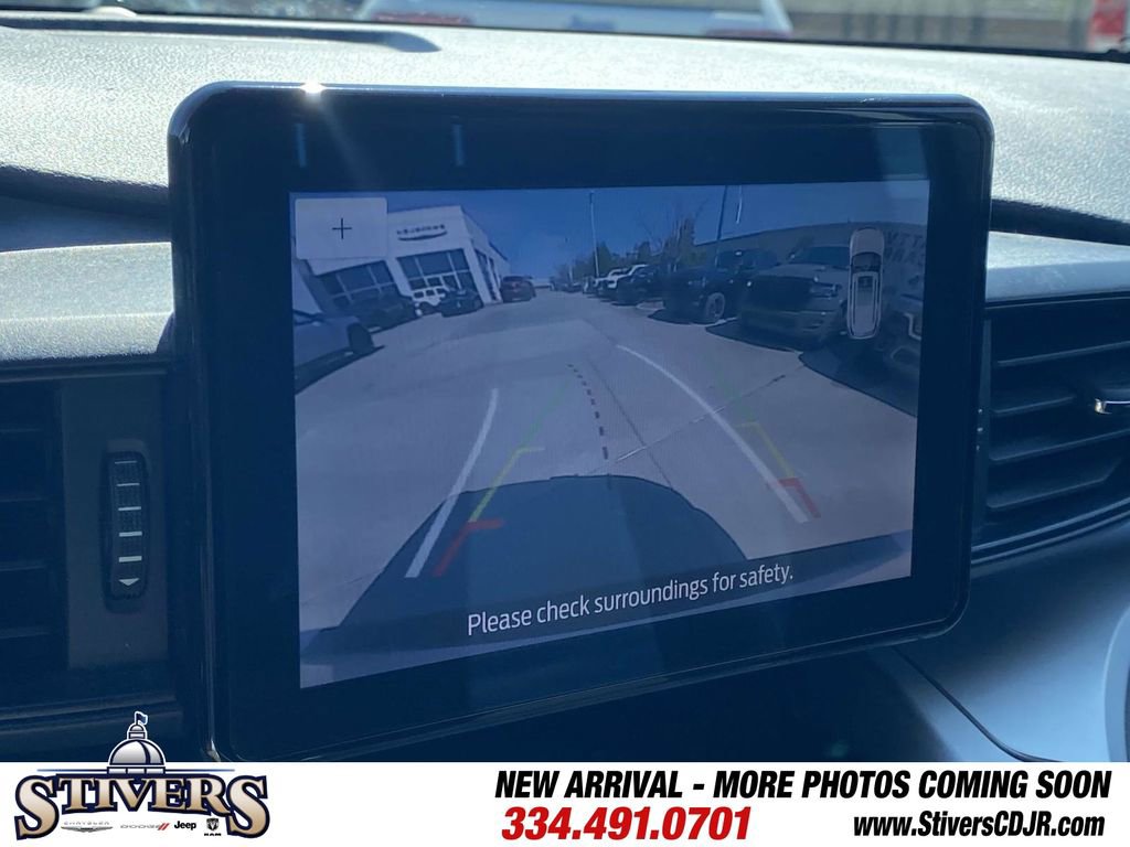 Used 2022 Ford Explorer XLT image 27