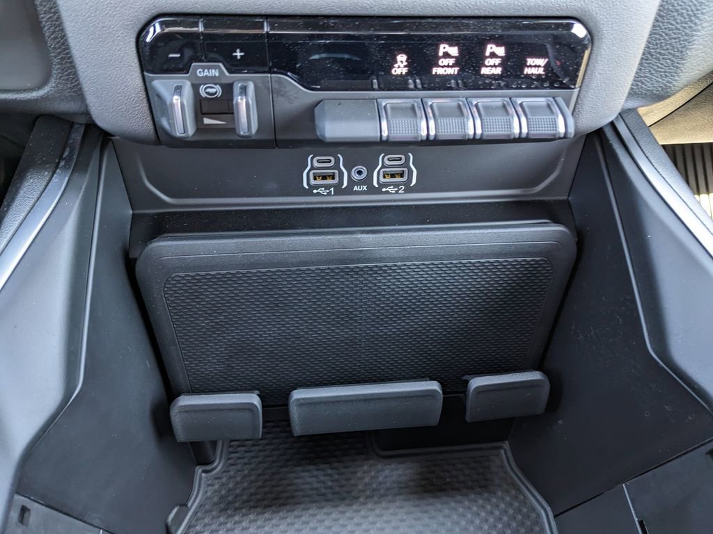 New 2026 RAM 1500 4x4 Crew Cab image 31