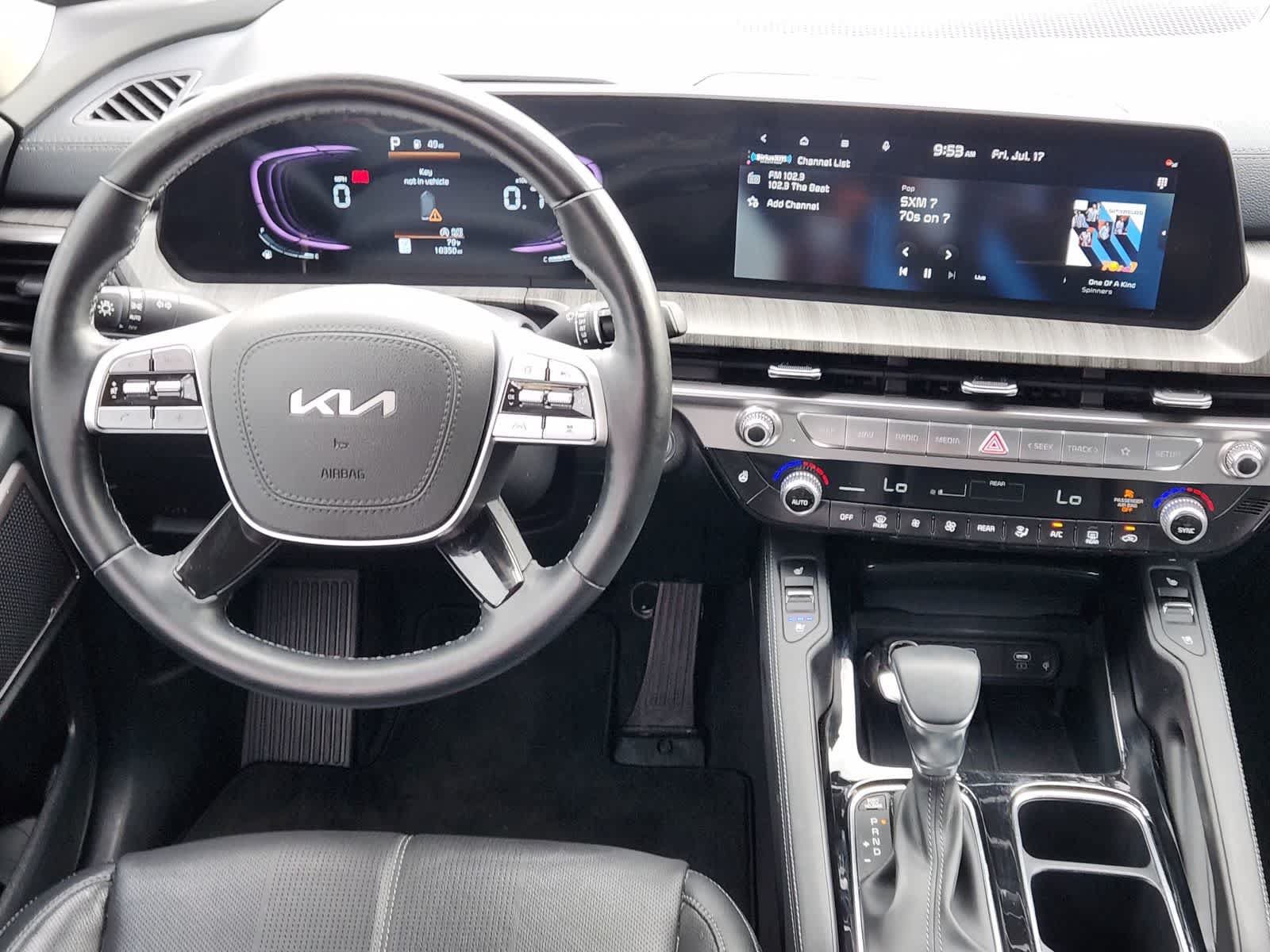 Certified 2025 Kia Telluride EX w/ EX Captain's Chair Package AWD/4WD image 25