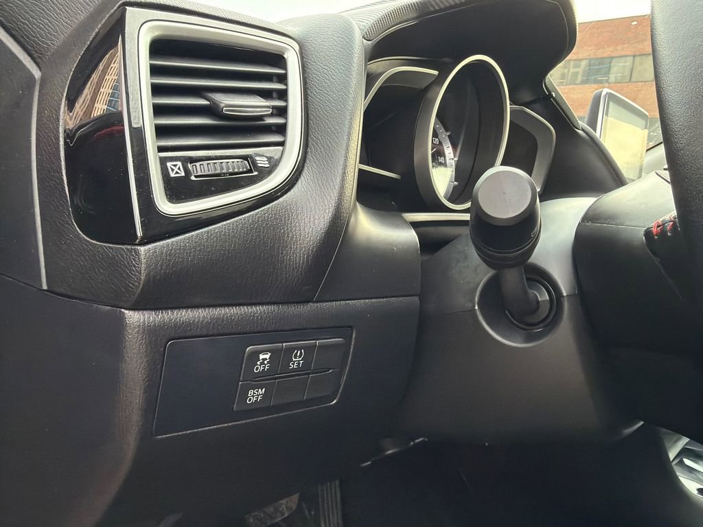 Used 2016 MAZDA MAZDA3 i Grand Touring image 30