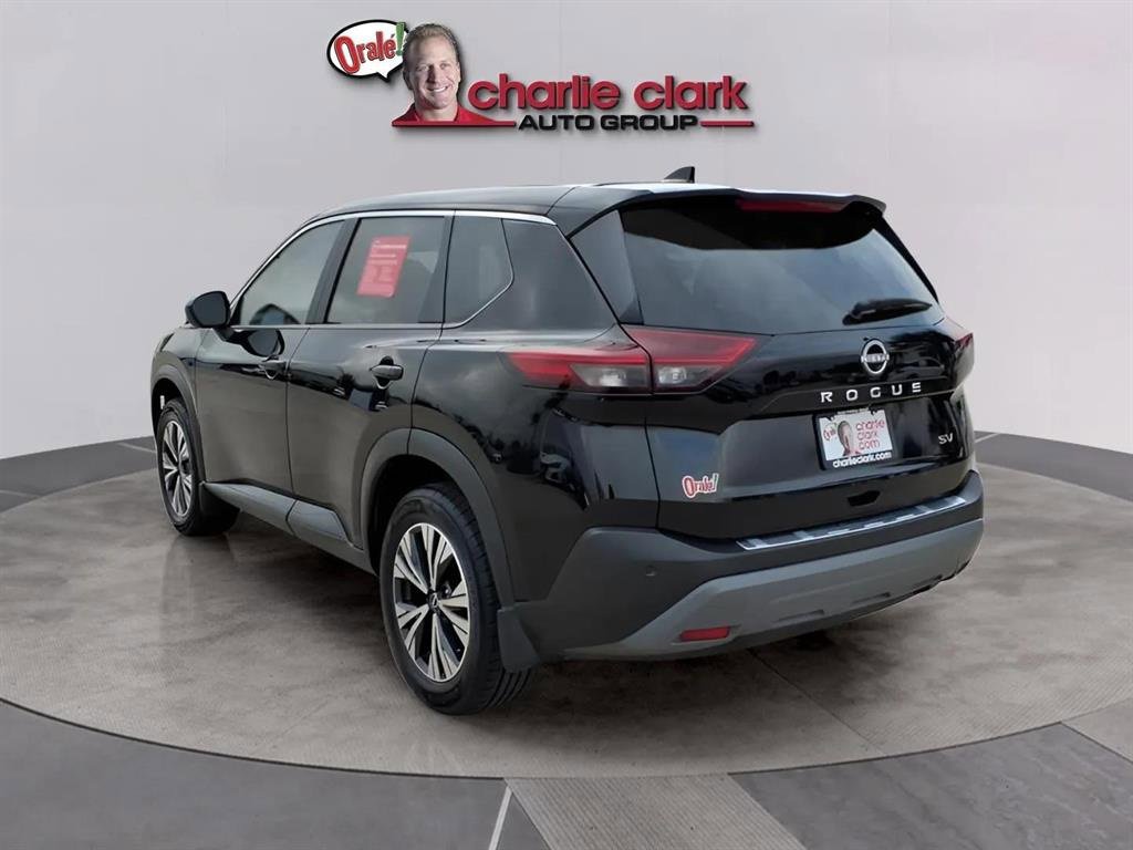 Used 2023 Nissan Rogue SV image 3