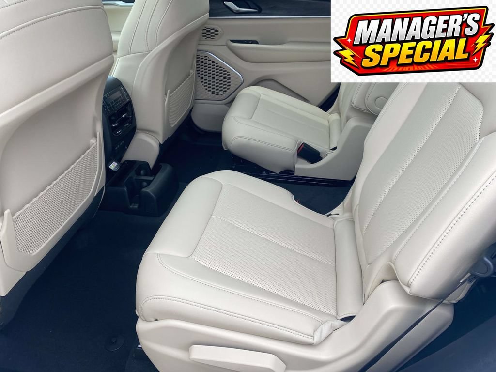 New 2026 Jeep Grand Cherokee L Limited w/ Luxury Tech Group II RWD image 38