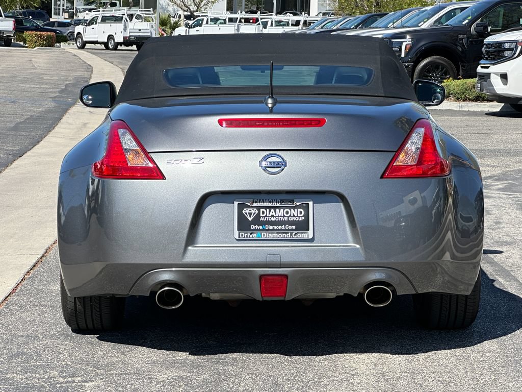 Used 2014 Nissan 370Z Roadster RWD image 6