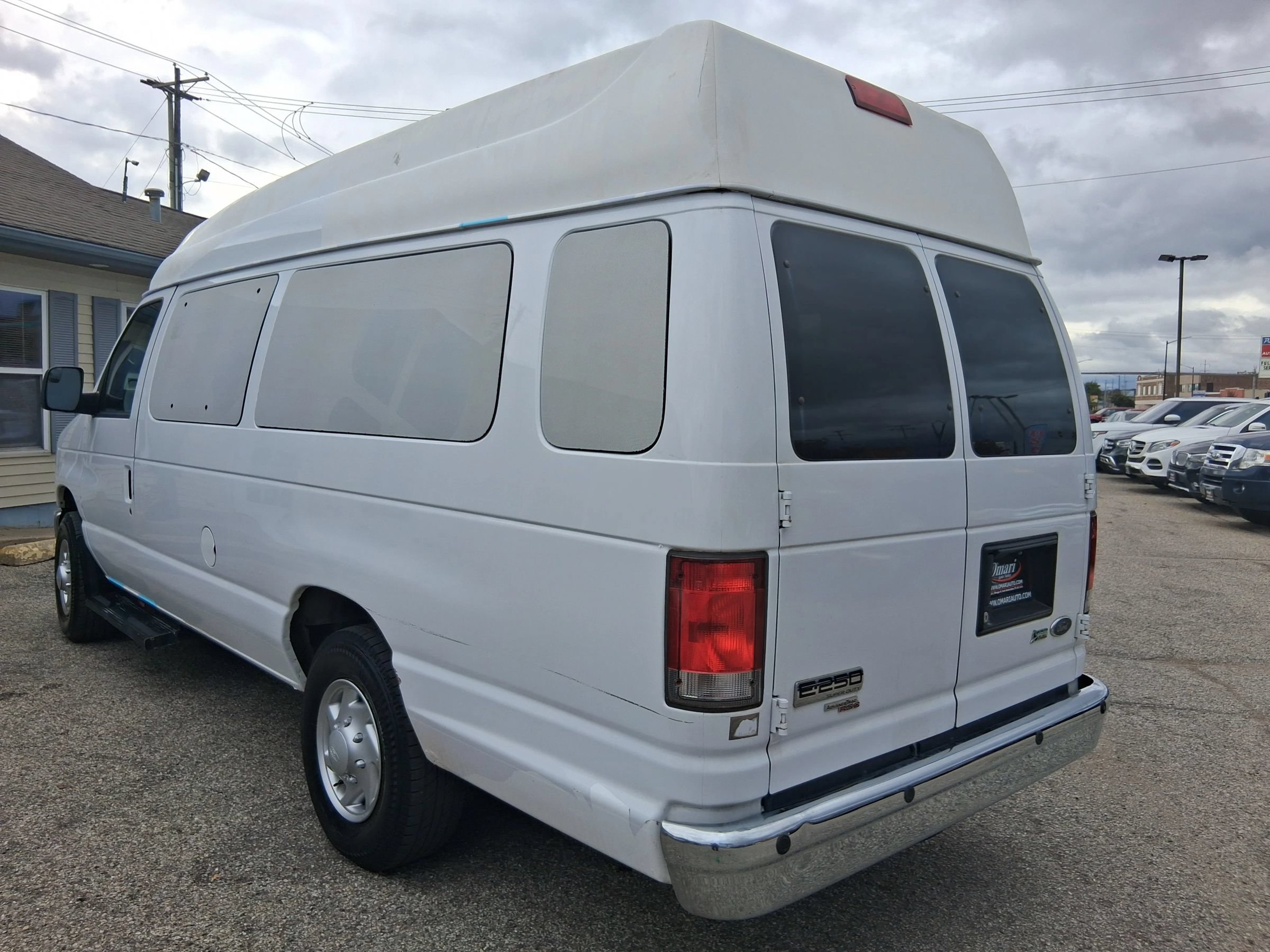 Used 2014 Ford E-250 and Econoline 250 Extended RWD image 4