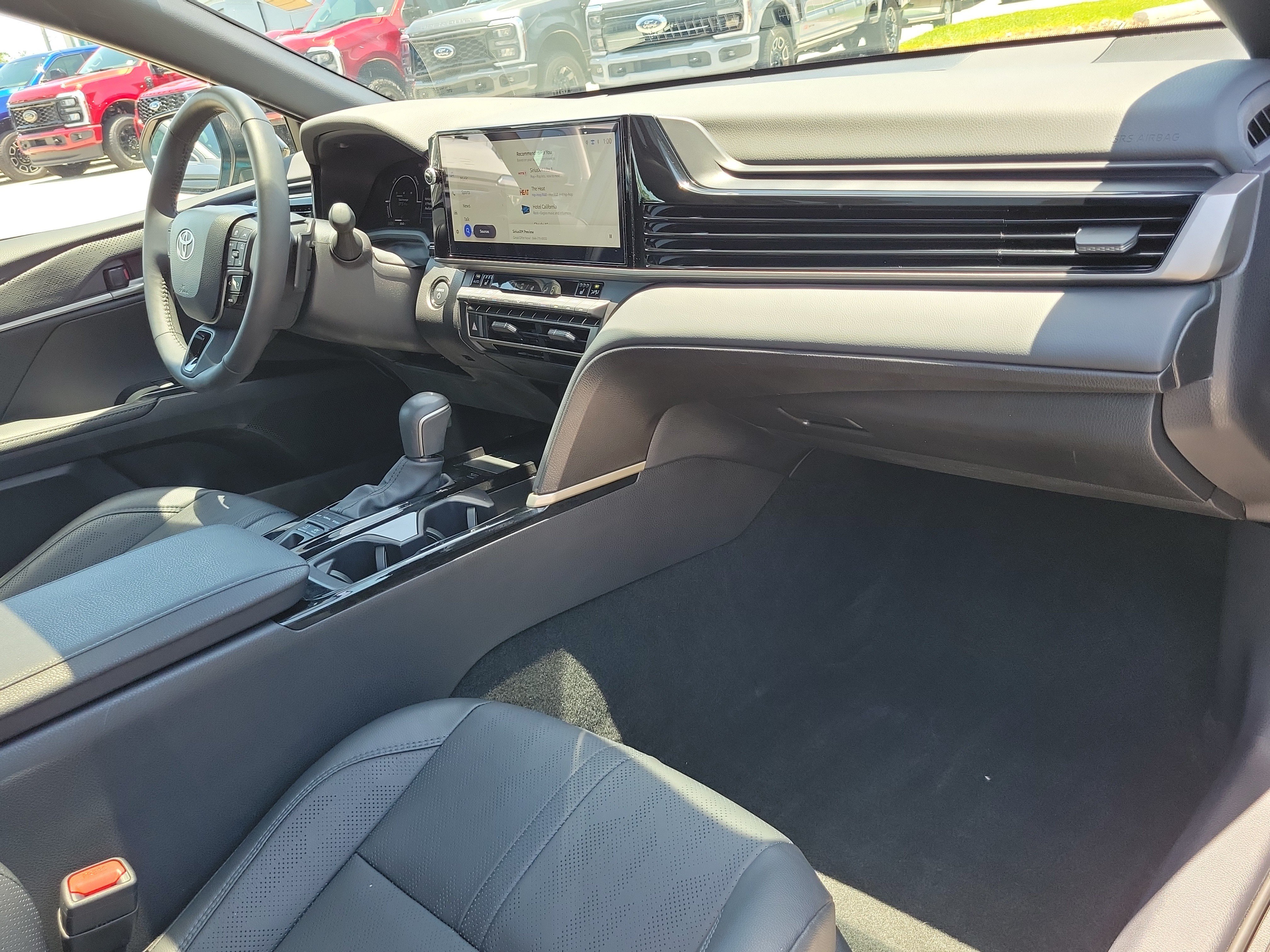 Used 2025 Toyota Camry XSE FWD image 13