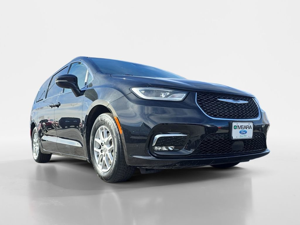 Used 2022 Chrysler Pacifica Touring-L image 24