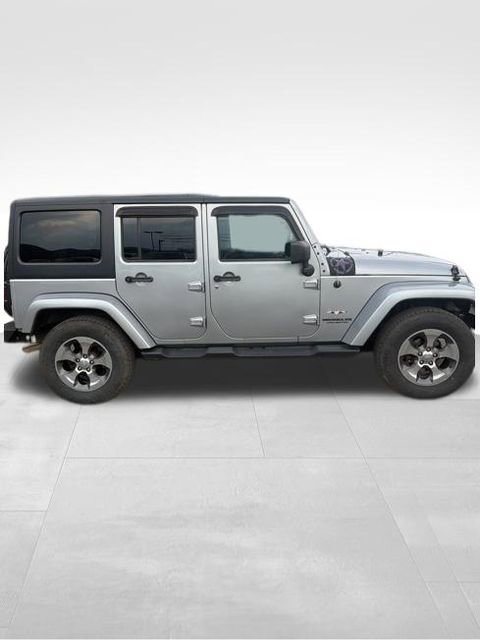 Used 2016 Jeep Wrangler Unlimited Sahara image 7