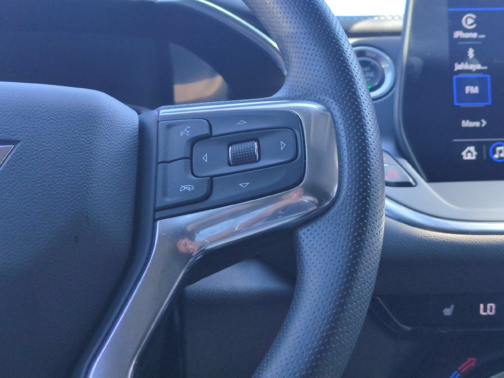 Used 2025 Chevrolet Blazer LT FWD image 22