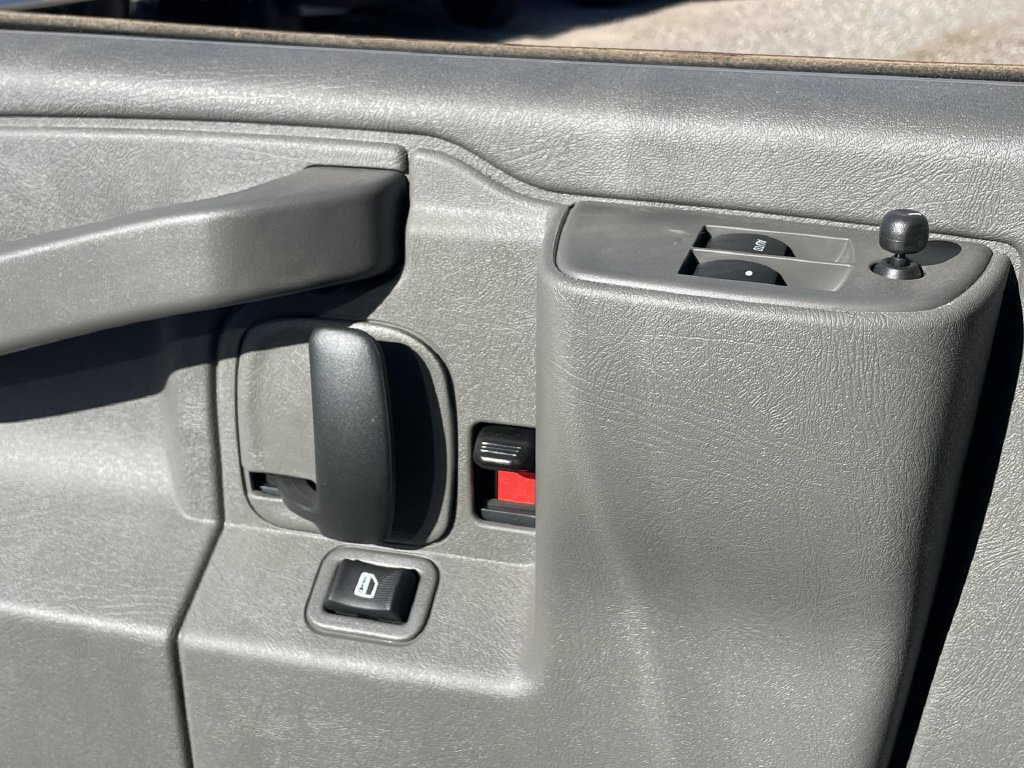 New 2025 GMC Savana 2500 Extended w/ Driver Convenience Package RWD image 22
