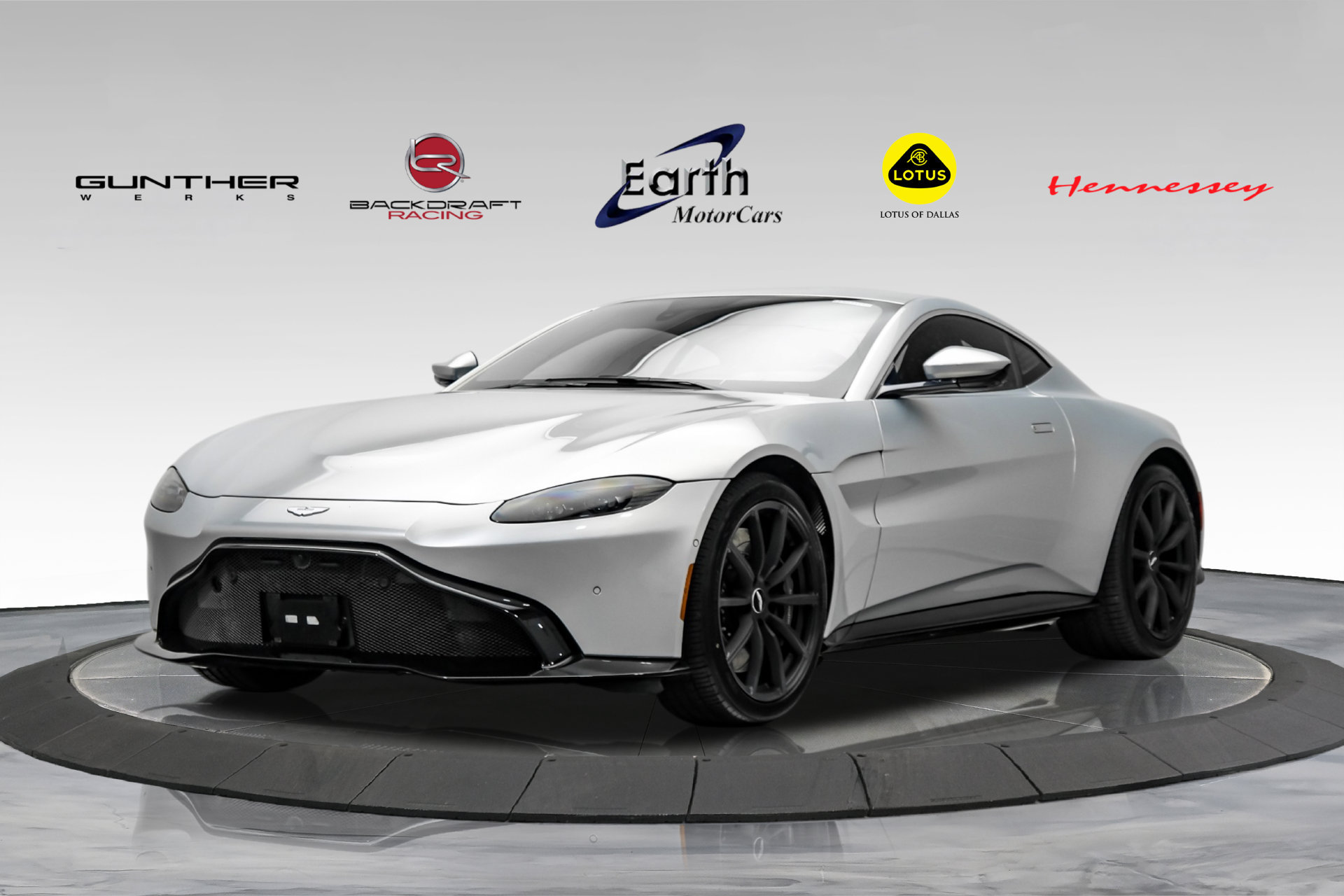 Used 2020 Aston Martin V8 Vantage Coupe RWD image 1