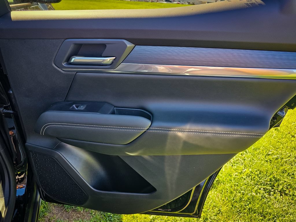 New 2027 GMC Terrain Elevation w/ Elevation Premium Package AWD/4WD image 40