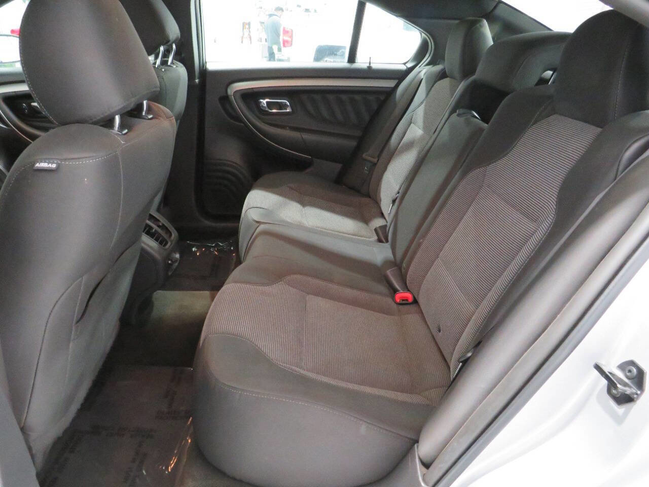 Used 2015 Ford Taurus SEL w/ Equipment Group 201A FWD image 12