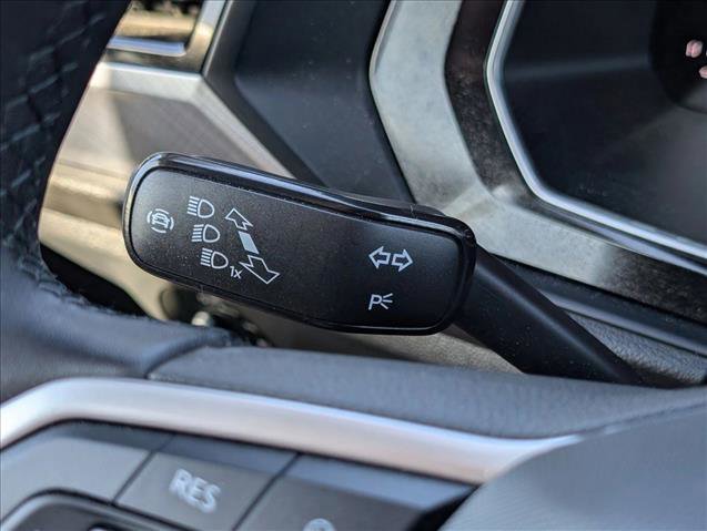 Used 2024 Volkswagen Jetta SE image 15