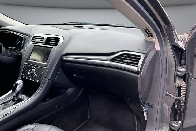 Used 2015 Ford Fusion Titanium FWD image 25