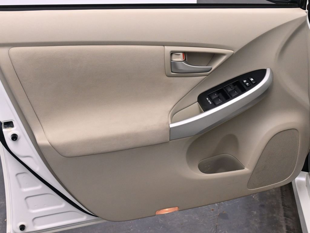 Used 2014 Toyota Prius Two image 10