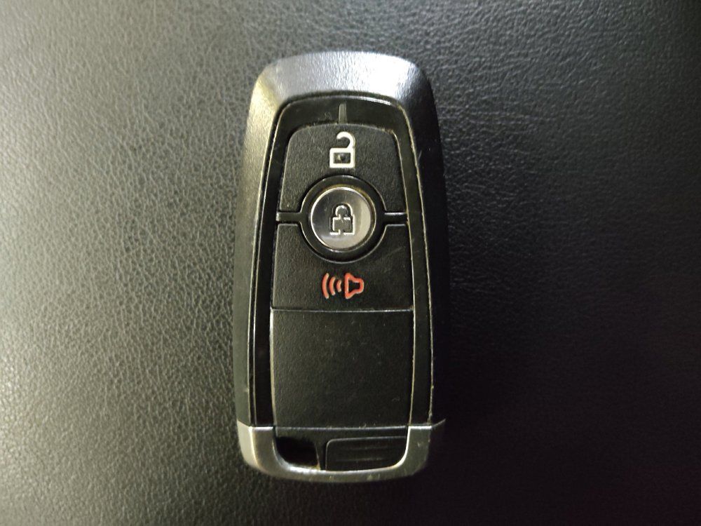 Used 2024 Ford Edge SEL image 32