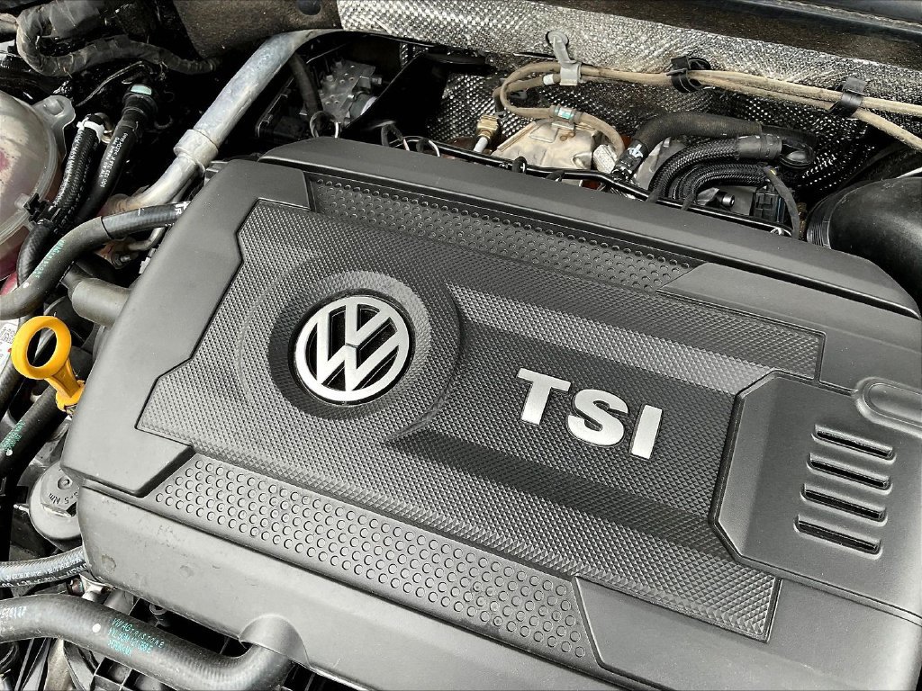 Used 2026 Volkswagen Jetta GLI Autobahn w/ GLI Black Package FWD image 33