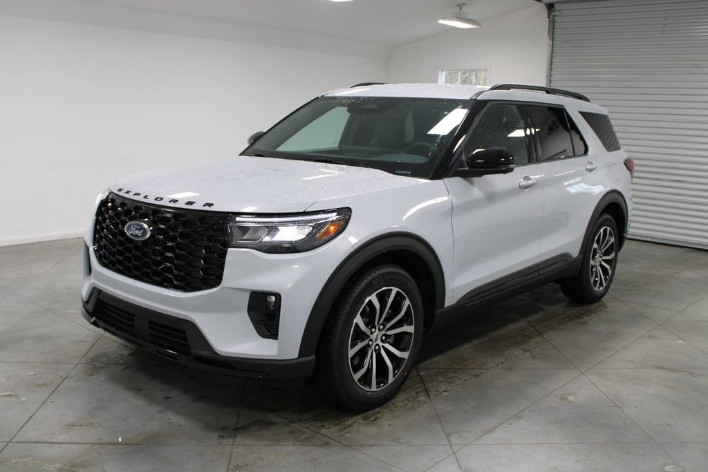 New 2026 Ford Explorer ST-Line RWD image 3