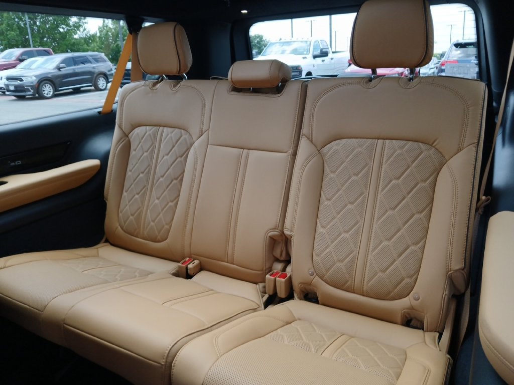 New 2026 Jeep Grand Wagoneer L Summit AWD/4WD image 5