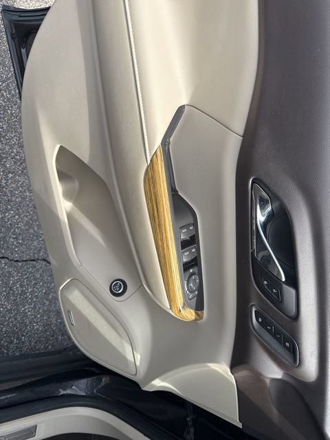 Used 2018 GMC Acadia Denali AWD/4WD image 17