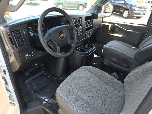 Used 2020 Chevrolet Express 3500 LT w/ LT Preferred Equipment Group RWD image 9