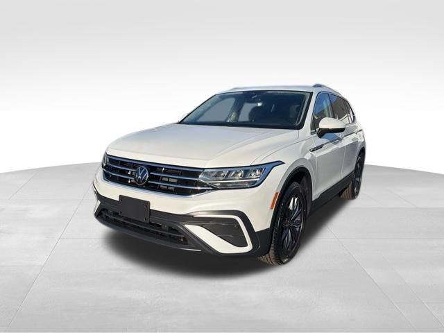Certified 2023 Volkswagen Tiguan SE image 4