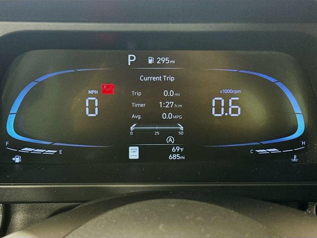 Certified 2024 Hyundai Elantra SE FWD image 20