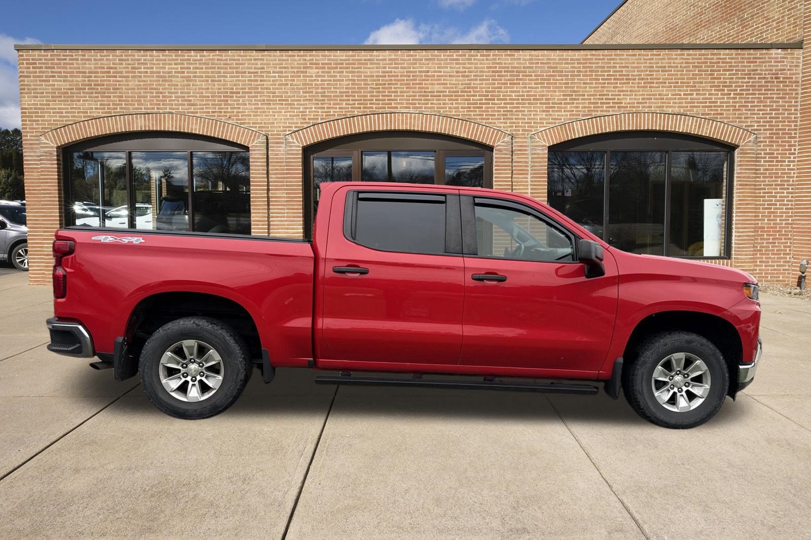 Used 2021 Chevrolet Silverado 1500 W/T w/ WT Value Package AWD/4WD image 2