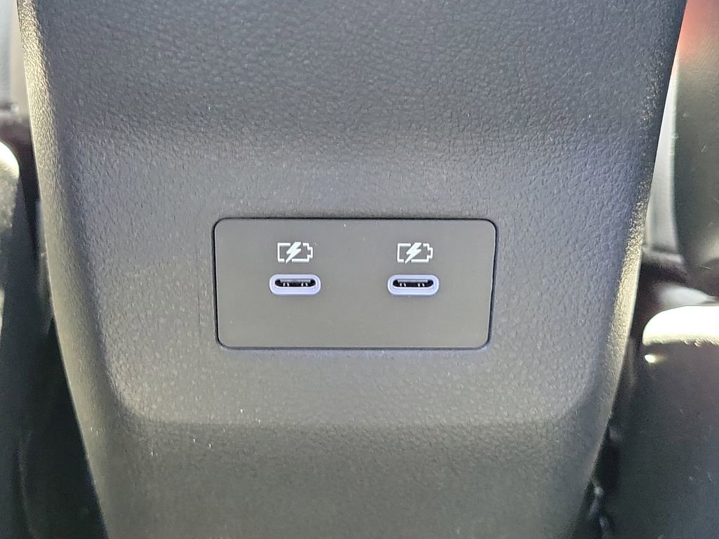 New 2026 Nissan Kicks SR image 17