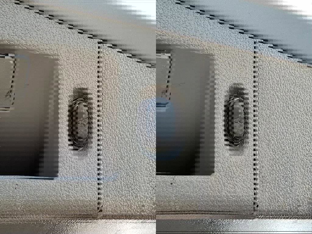 Used 2019 Chevrolet Suburban LT image 6