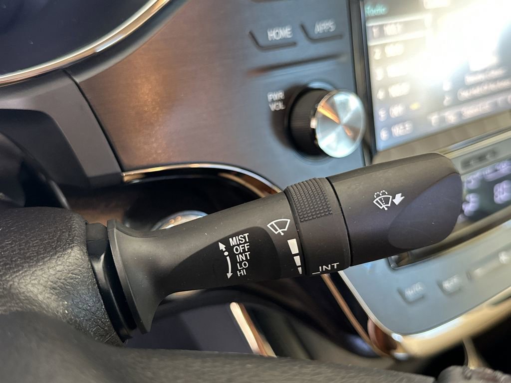 Used 2018 Toyota Avalon XLE Premium image 22