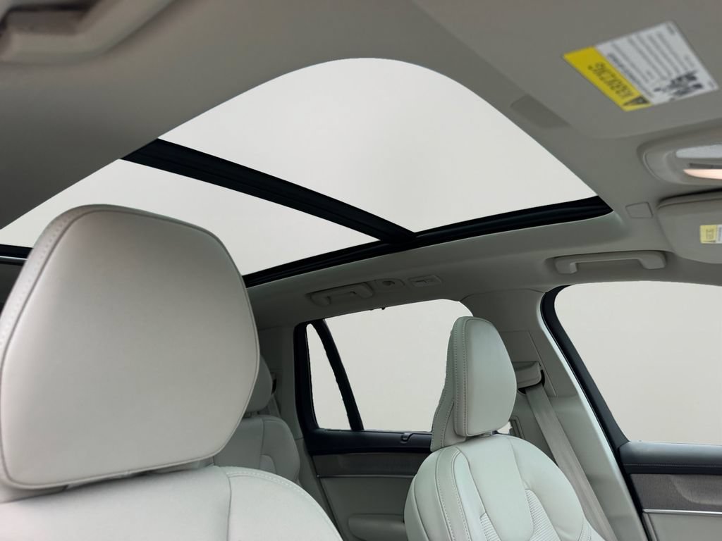 Certified 2026 Volvo XC90 B6 Ultra AWD/4WD image 7