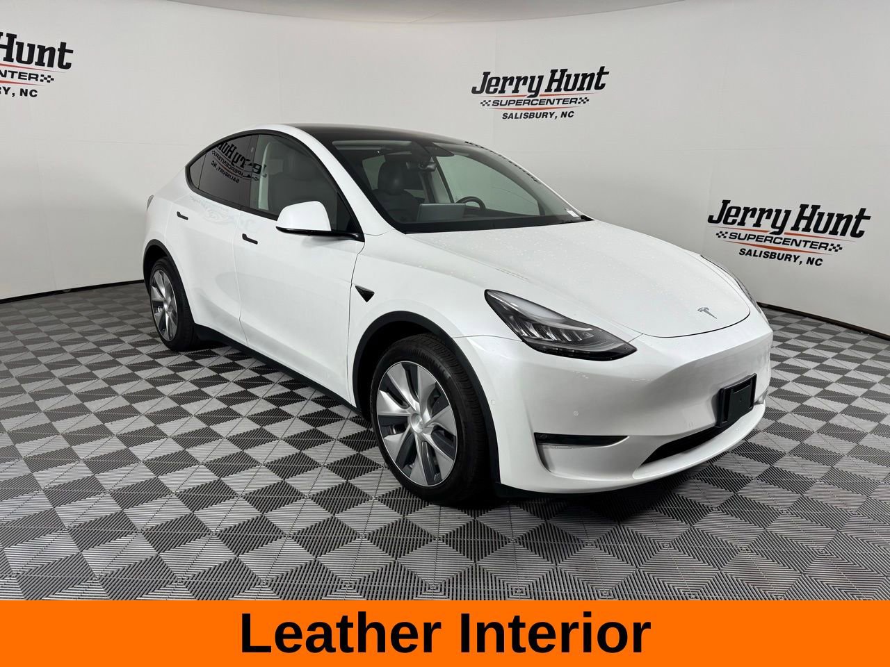 Used 2022 Tesla Model Y Long Range image 6