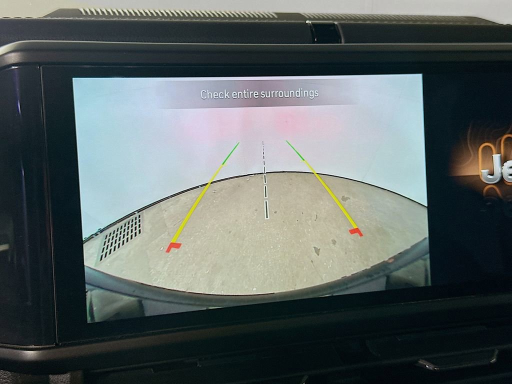 Used 2025 Jeep Wrangler Unlimited Sahara w/ Safety Group image 10