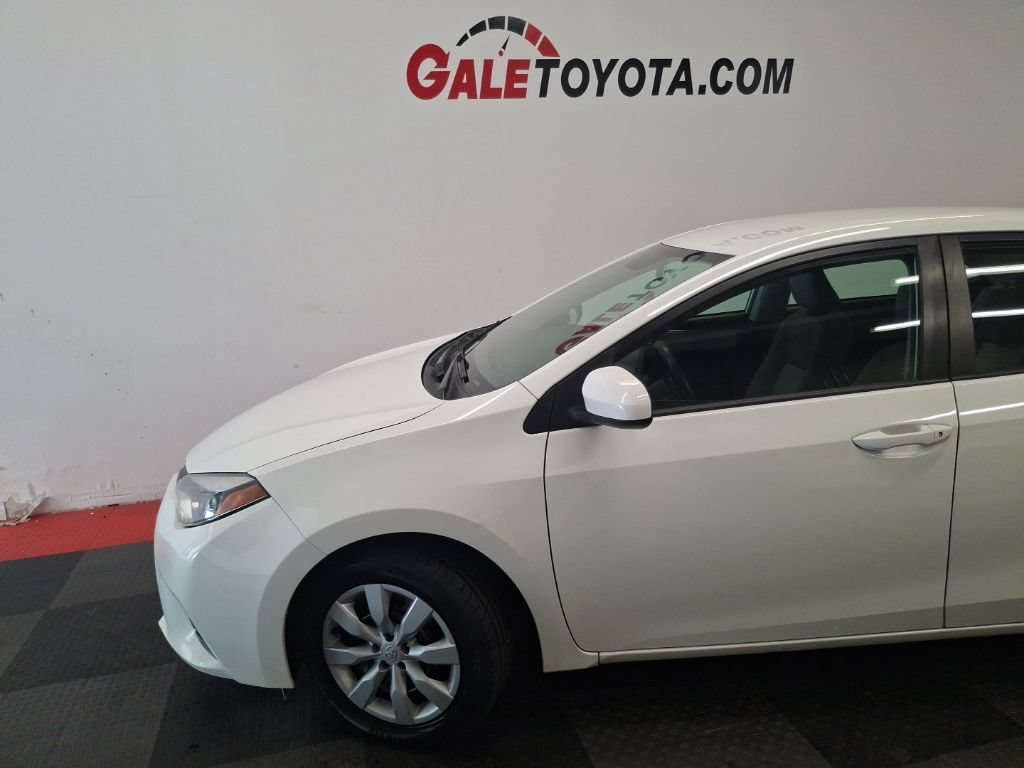 Used 2016 Toyota Corolla LE FWD image 5