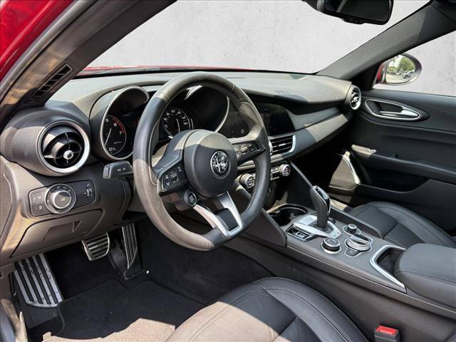 Used 2022 Alfa Romeo Giulia Ti w/ Active Assist Plus Package RWD image 9