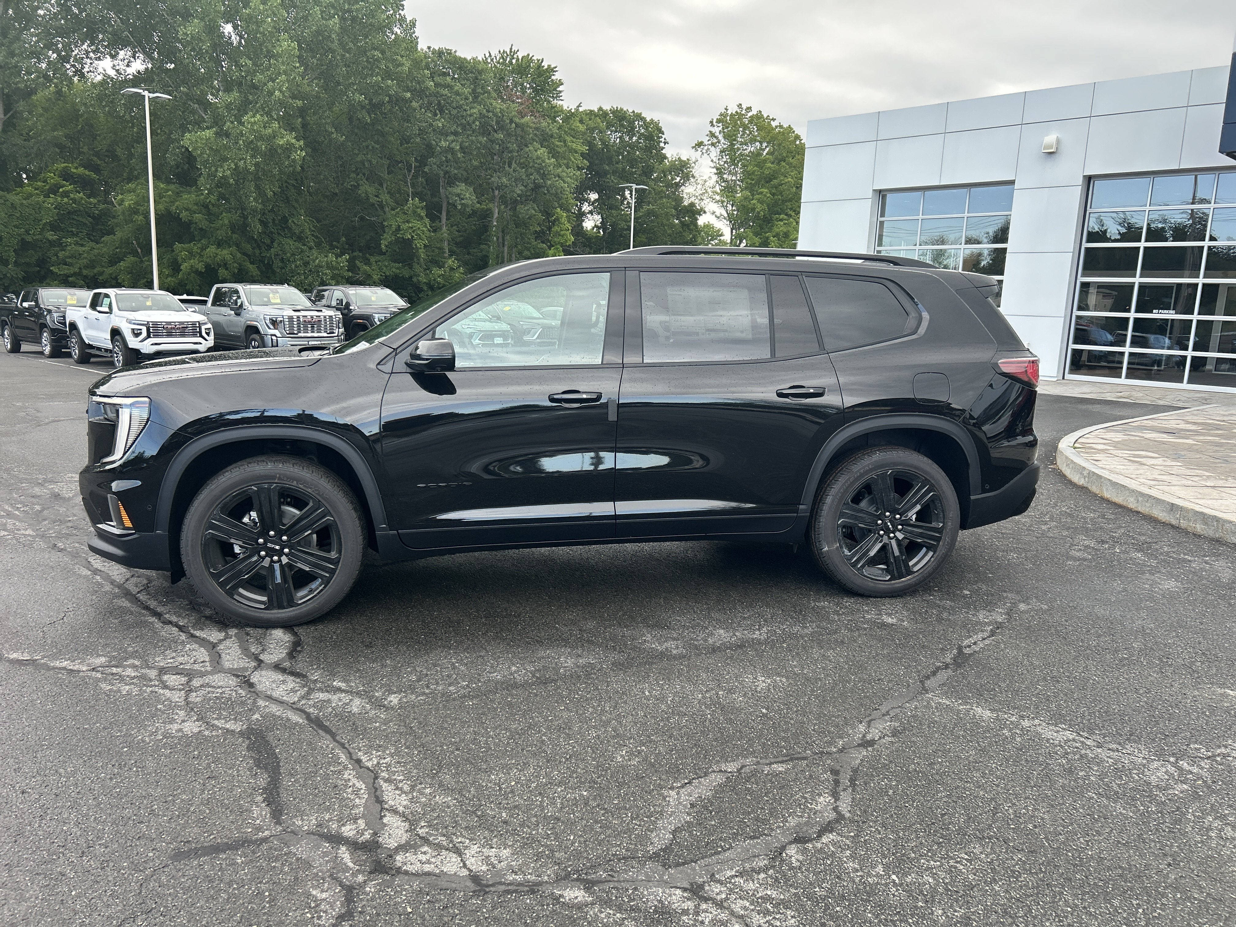 New 2026 GMC Acadia Elevation w/ Super Cruise Package FWD image 2