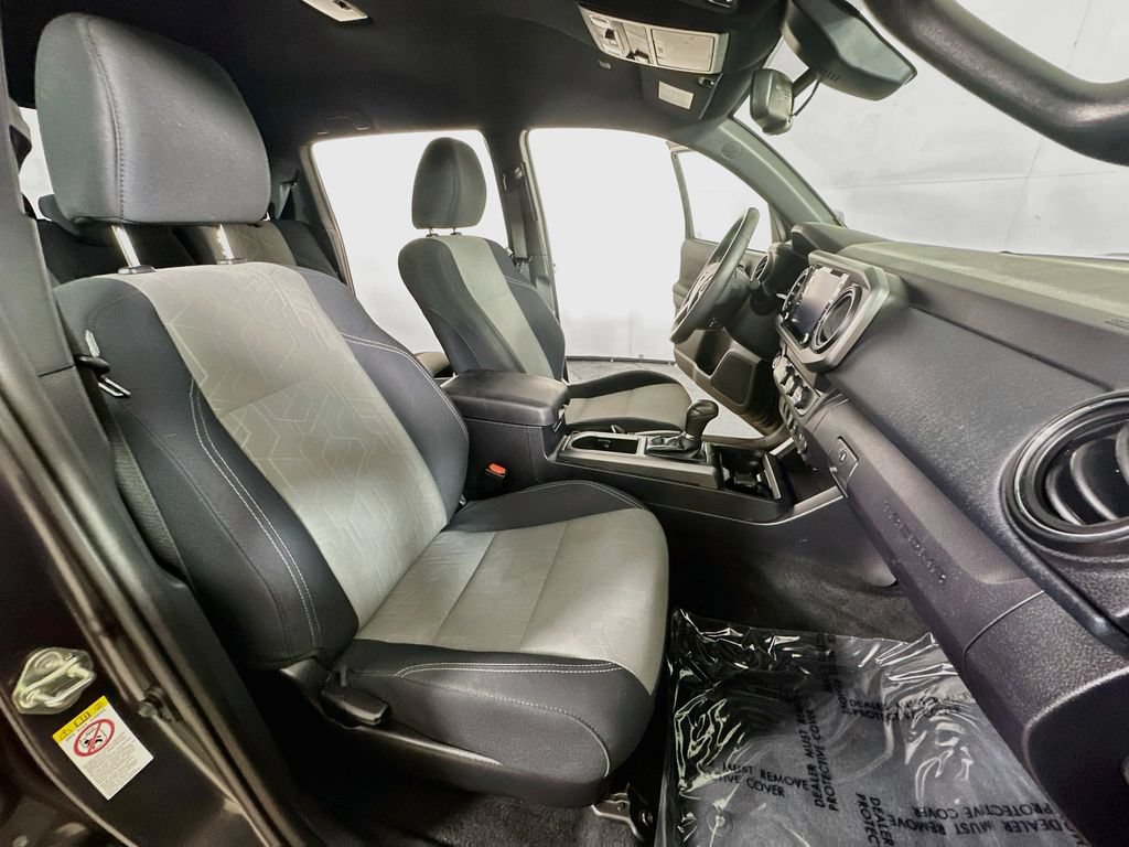 Used 2020 Toyota Tacoma TRD Sport RWD image 12