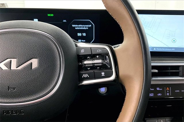 Used 2024 Kia Sorento SX Prestige w/ Olive Brown Leather Package image 25