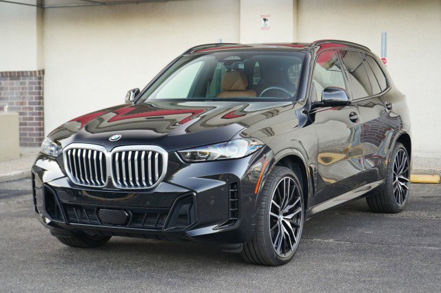 Used 2025 BMW X5 xDrive40i w/ M Sport Package