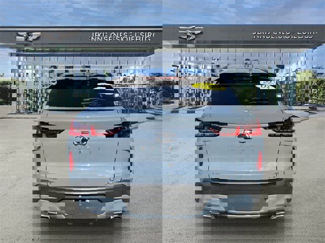 Used 2023 INFINITI QX55 Essential image 5