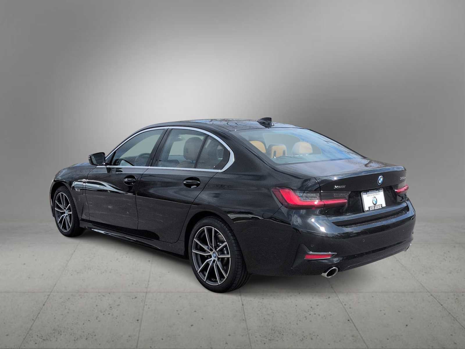 Used 2022 BMW 330e xDrive w/ Premium Package AWD/4WD image 6