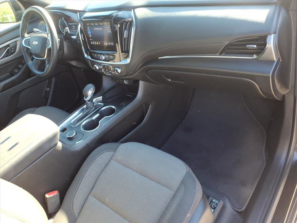 Used 2023 Chevrolet Traverse LT w/ Rear Camera Mirror Package AWD/4WD image 18