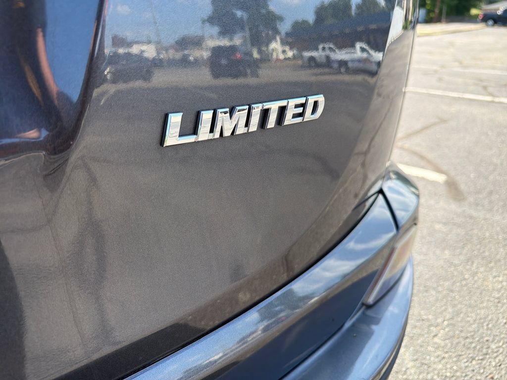 Used 2017 Toyota RAV4 Limited FWD image 11